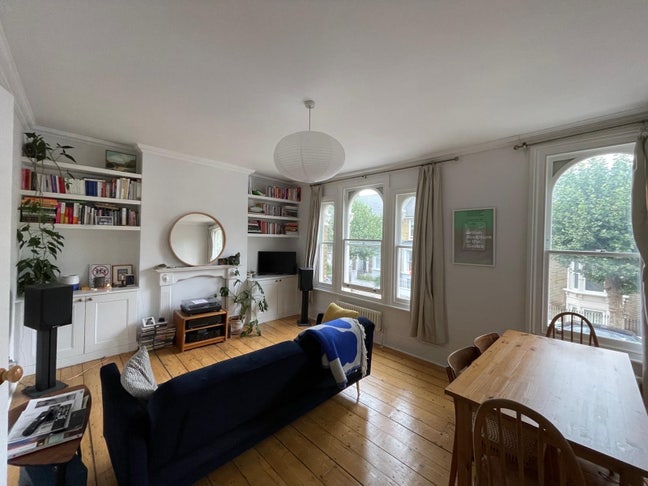 Small Double Room 💫 Main Photo