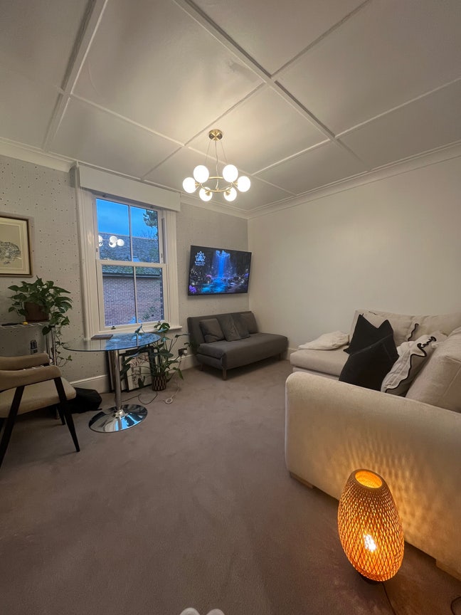 Luxury room short term rent  Main Photo