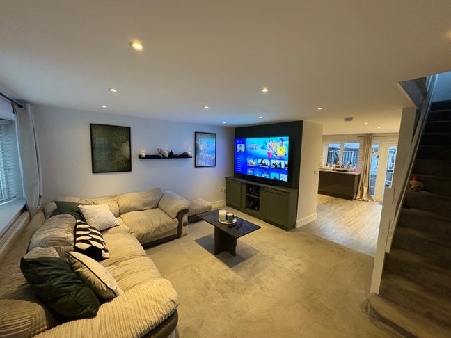 Gorgeous Double Room Chilled And Quiet Household Main Photo