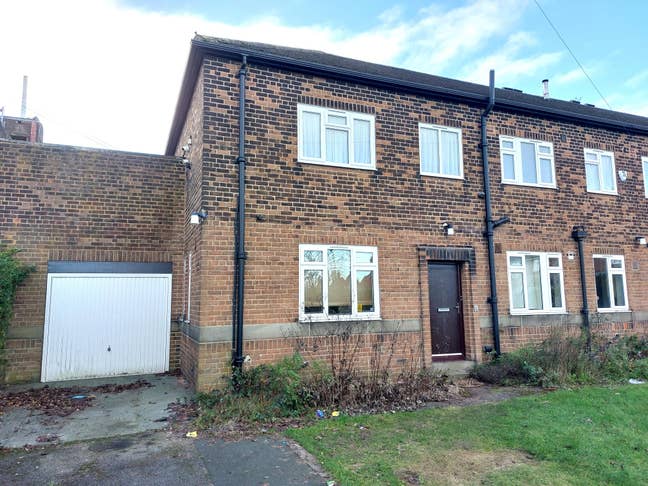 Huge Rooms in LS10 Vicarage – Bills Included! Main Photo