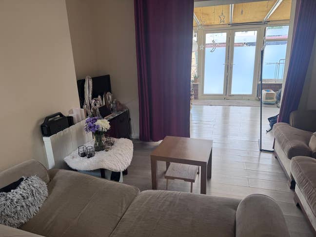 Room for rent  Main Photo