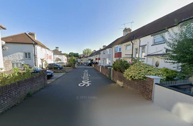 DSS-Studio Flat Available in Feltham Hounslow TW13 Main Photo