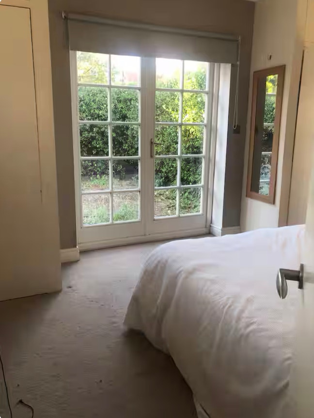 Stunning room with own garden & en suite  Main Photo