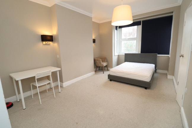 NOW OR NEVER Main Photo