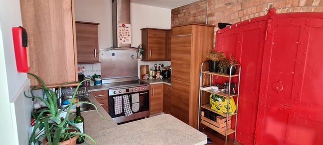 Spacious double room -central/east London Main Photo