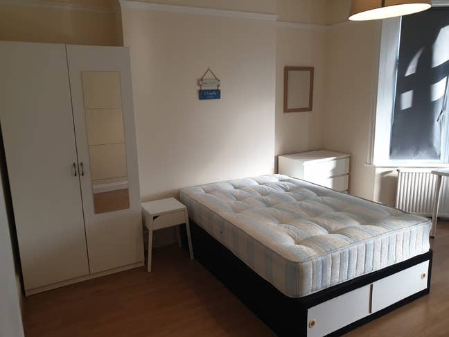 Double room •Brondesbury Park  Main Photo