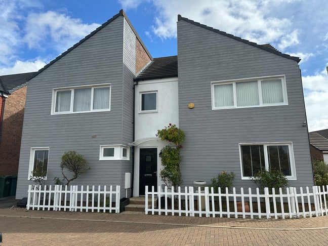 Access to all local shops like co op Tesco Costco  Main Photo