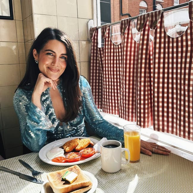 Looking for a room or flatmate Main Photo