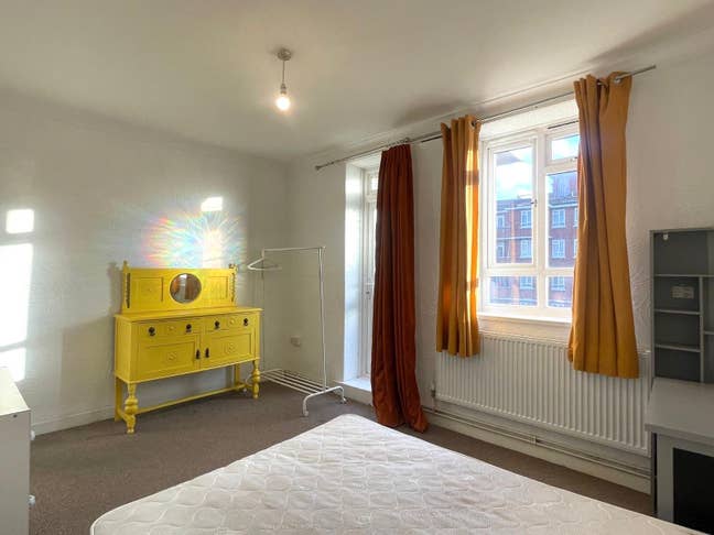 Double Room, Garden Views, Bills incl - 5min Bus Main Photo