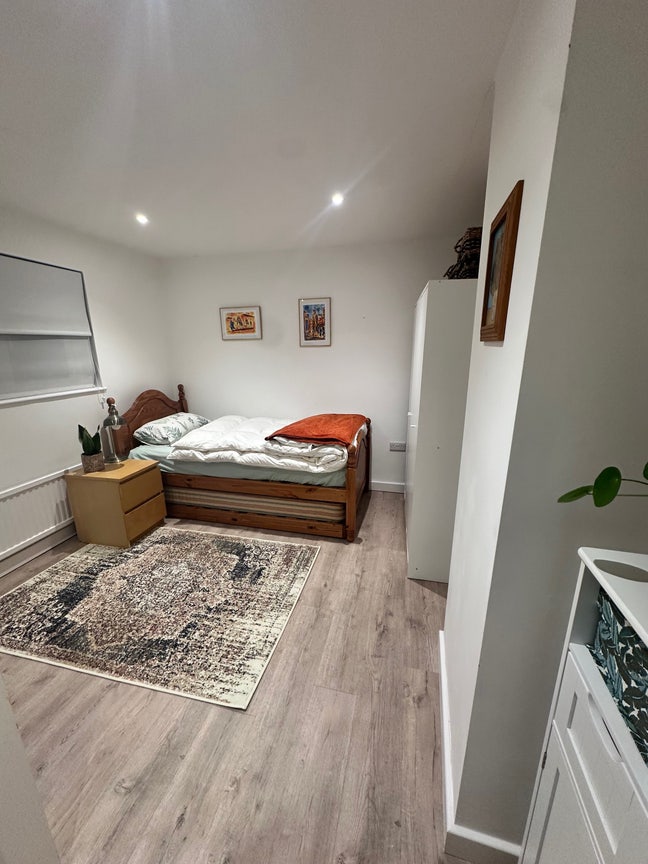 Double room in beautiful 2-bed house Main Photo