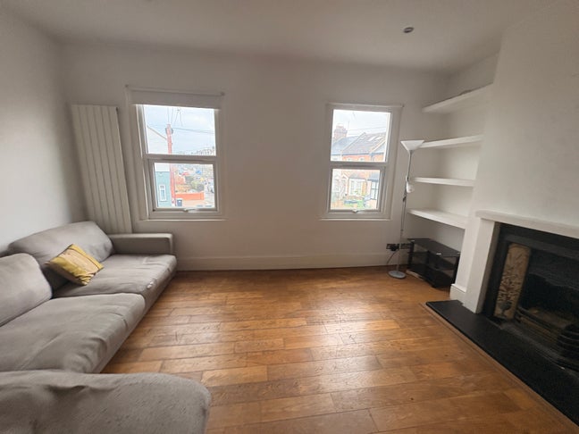 Looking for a buddy for a gorgeous 2-bed flat near Main Photo