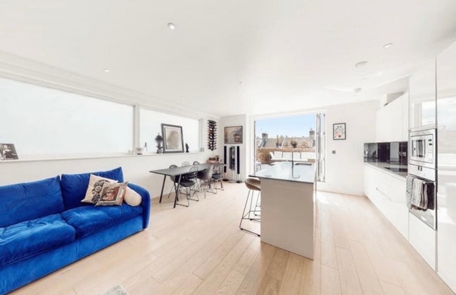 Spacious double room - great flat  Main Photo