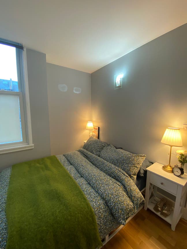  Women Only, Small Dbl Room in 3-Bed - Earlsfield  Main Photo