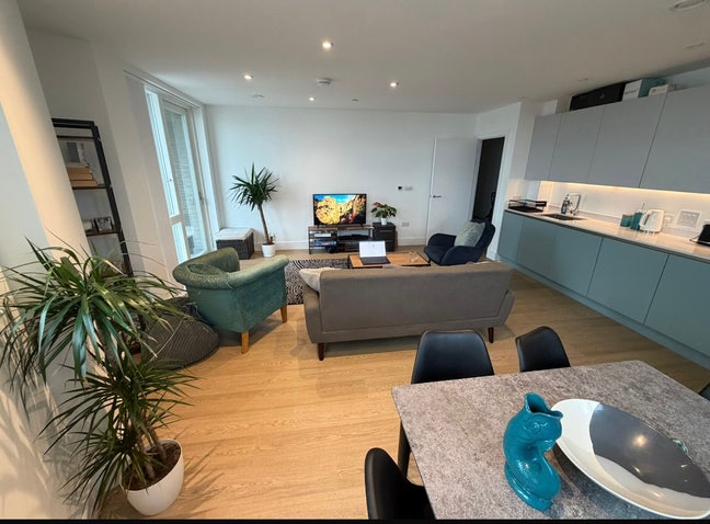 Modern Flat - a Loughborough Junction Main Photo