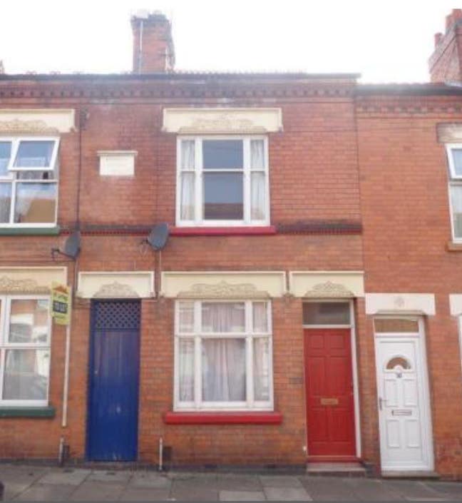 Nicely located house Main Photo