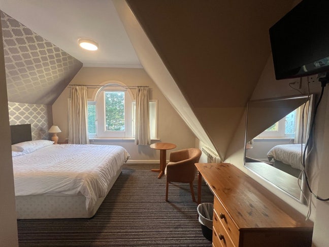 1 double bedroom flat Available in BH2 Westbourne. Main Photo