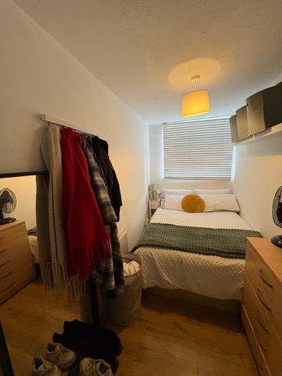 ✨Central cosy Double room available &pound;750✨  Main Photo