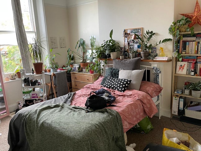Double room in lovely flat  Main Photo