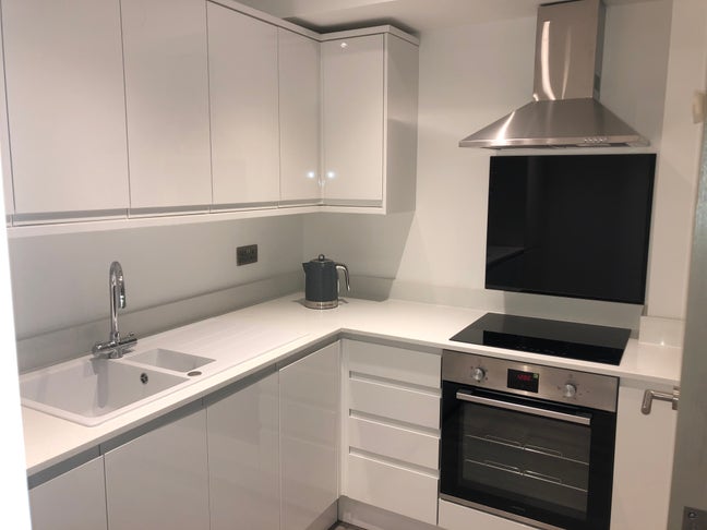 1 Bed flat Camberley Town Centre Nearly New  Main Photo