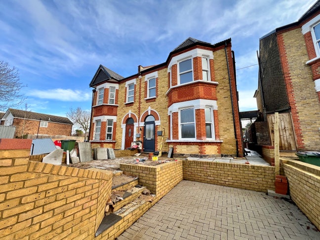 6 Bedroom HMO available in Shooter’s Hill  Main Photo