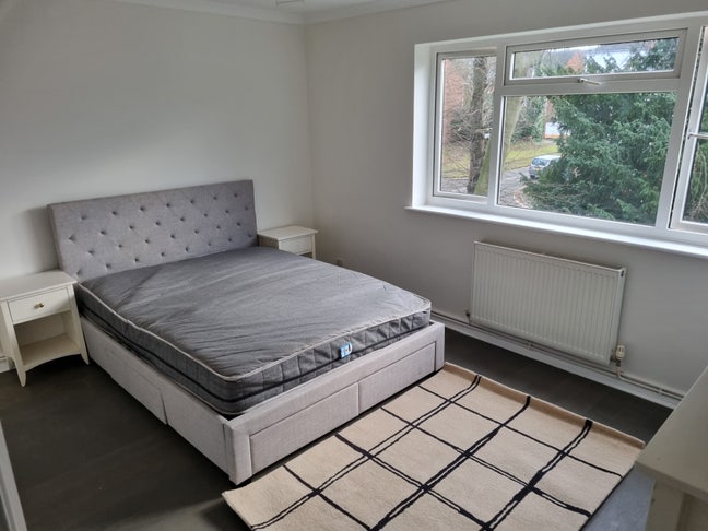 Bright Double & Single in Pitshanger (W5) Main Photo