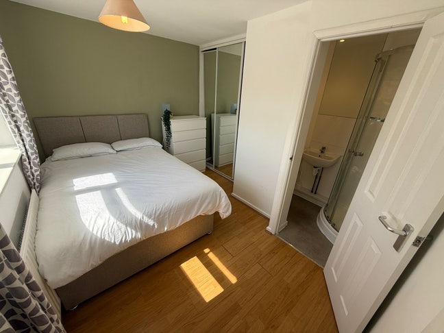 Ensuite Double Room - All Bills Included  Main Photo