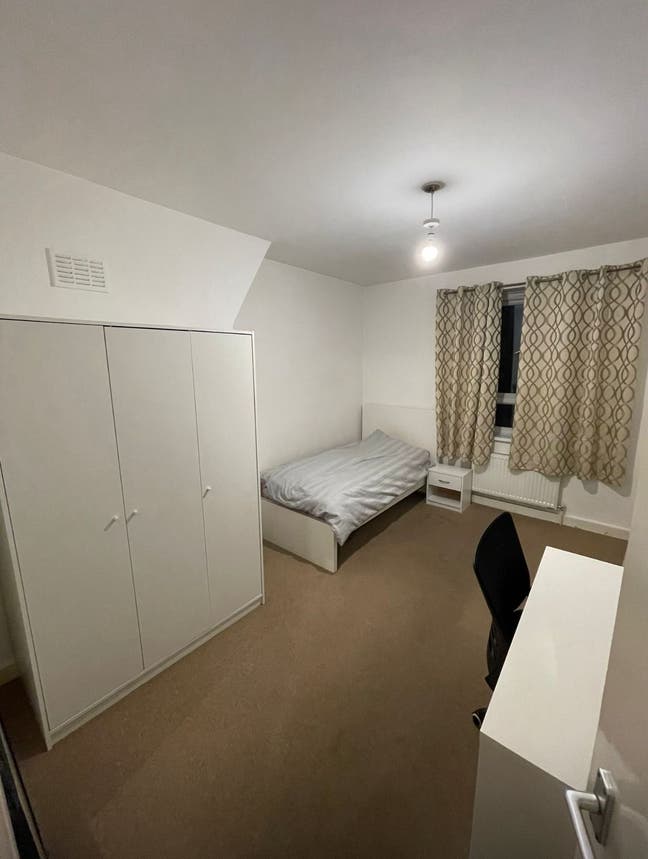 Singe bedroom only Main Photo