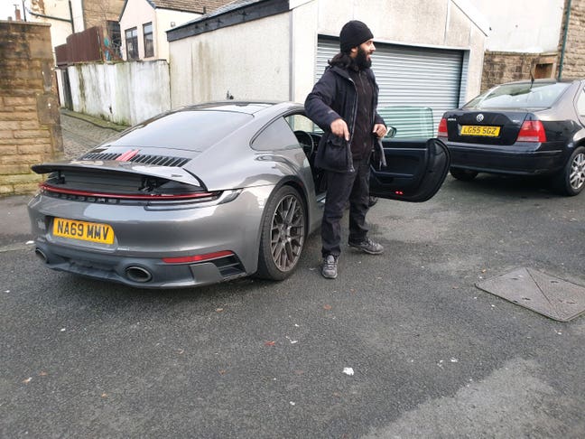 Looking for a nice room for a professional Main Photo