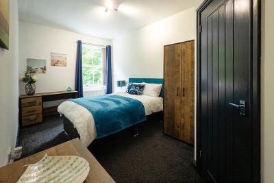 Going Fast Don't Miss Out 🌟Biggest Rooms in ST4🌟 Main Photo