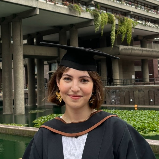 Looking for a room - 23 year old professional Main Photo