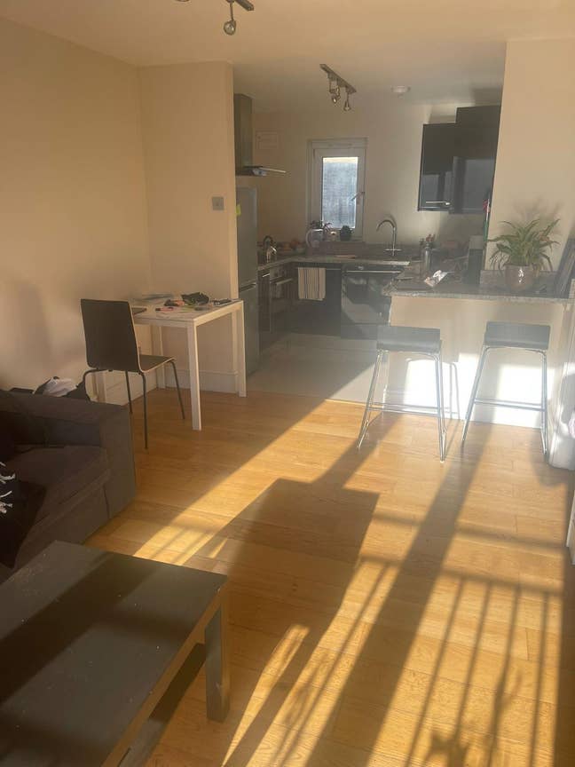 Bright Brick Lane Flat – Room Available from 21 Fe Main Photo