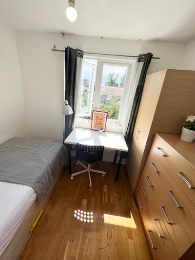 Super Cheap Single Room, Ready to Move in  Main Photo