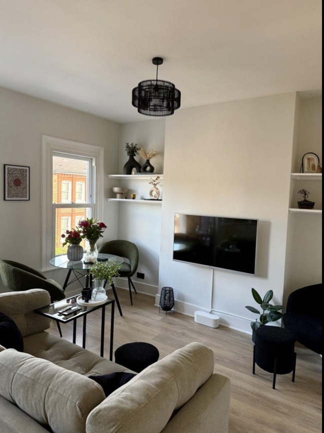 Modern 2-Bed Flat in Clapham – Short-Term Let Main Photo