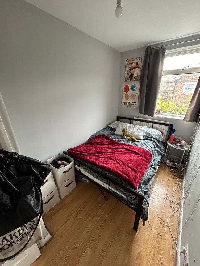 Clapham Common Room Available from Feb Main Photo