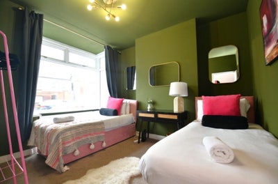 Whole Property for Rent – Cromwell Road, Salford Main Photo