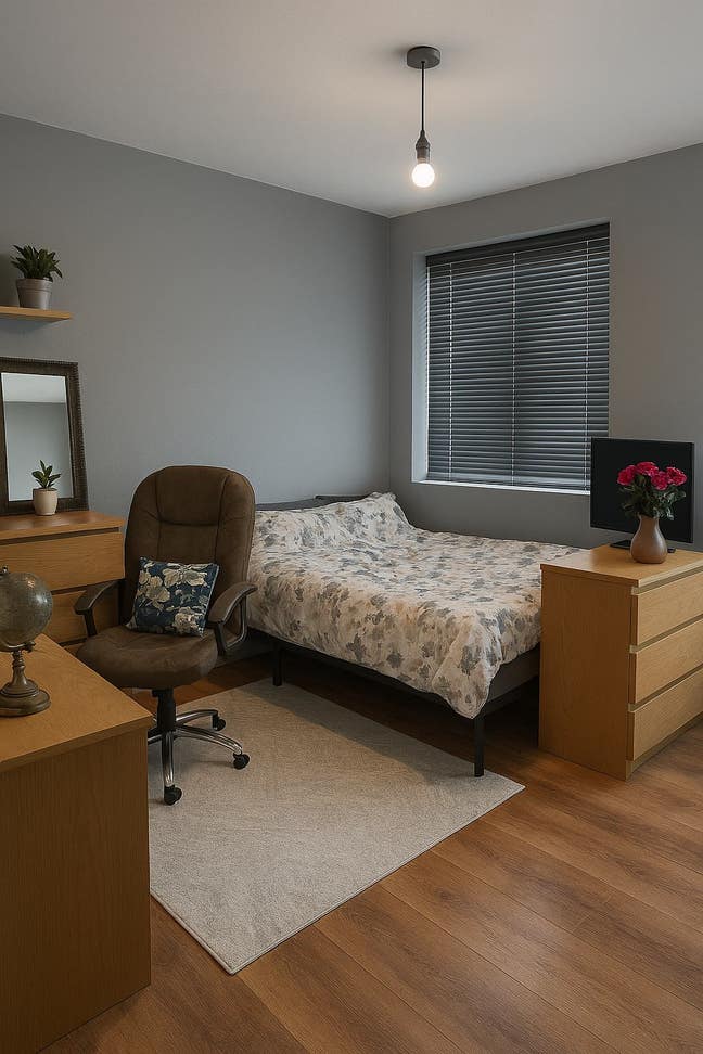 ⚠️ Huge double room available in Victoria  Main Photo