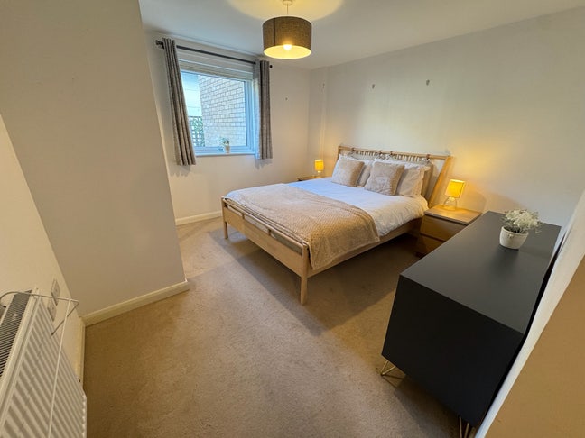 Lovely Double Rooms in 2-Bed Flat in CB1 Main Photo