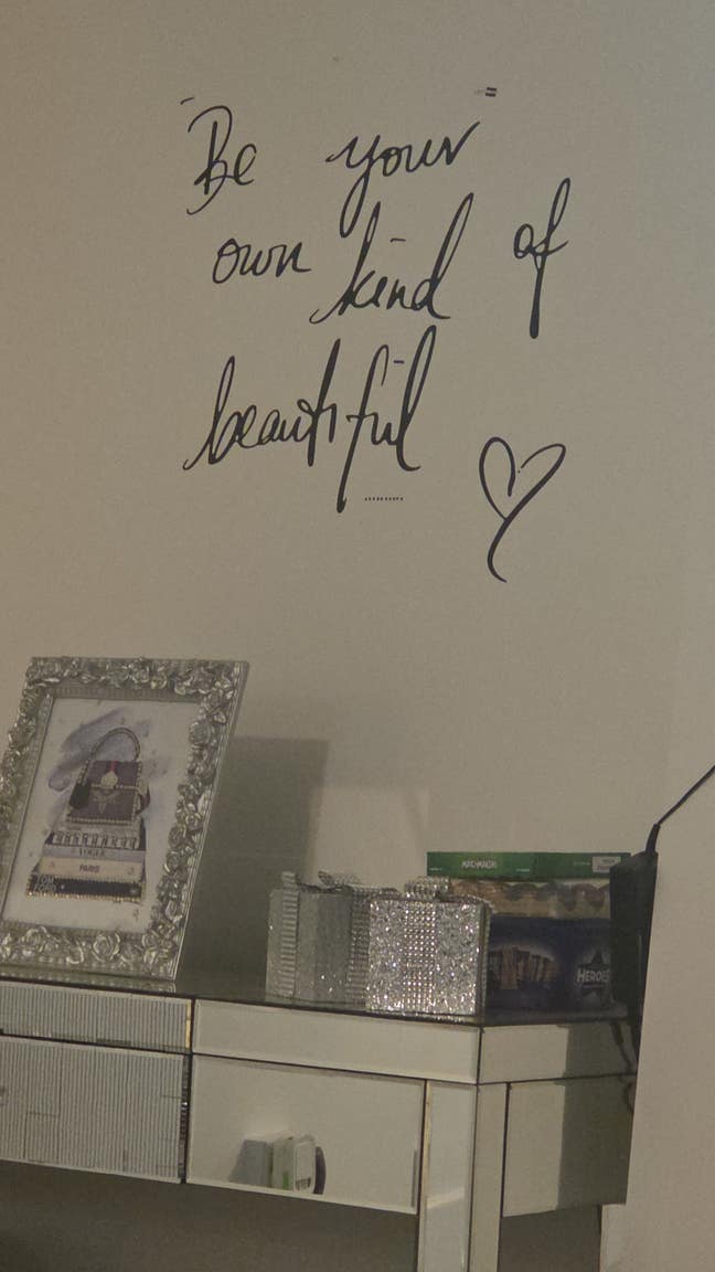 Beautiful 2 bed flat Main Photo