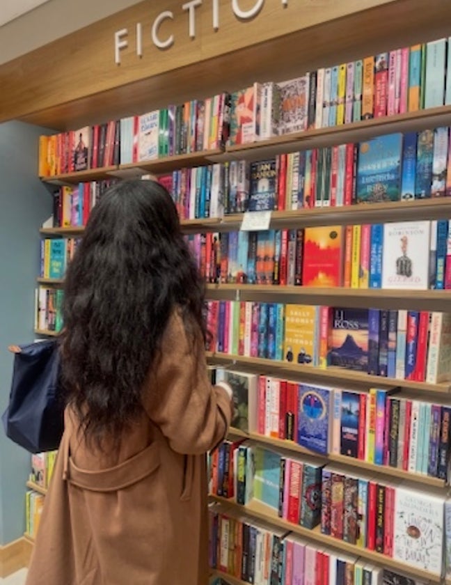 Professional Female seeks a single or double room Main Photo