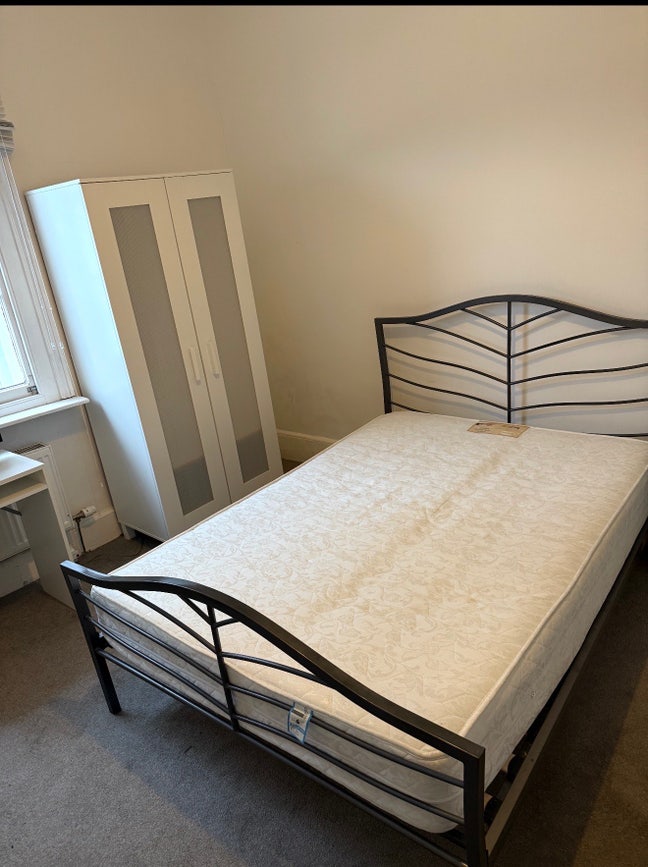 Spacious double room near the Brewery Quarter 🏡 Main Photo