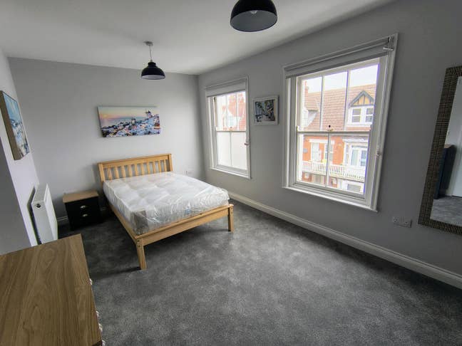 Amazing double room fully furnished.  Main Photo