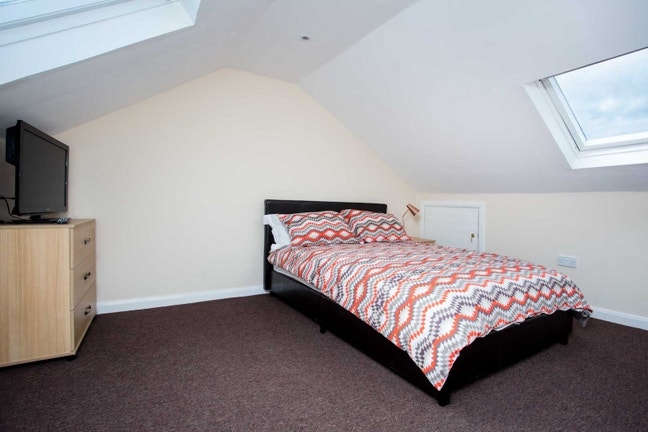 Double Room to Rent,All Bills inc, No Deposit Main Photo