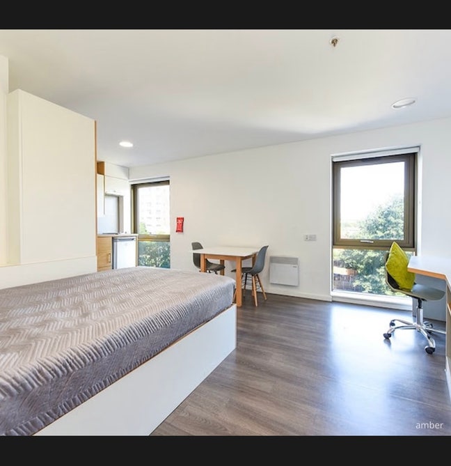 Studio flat  Main Photo