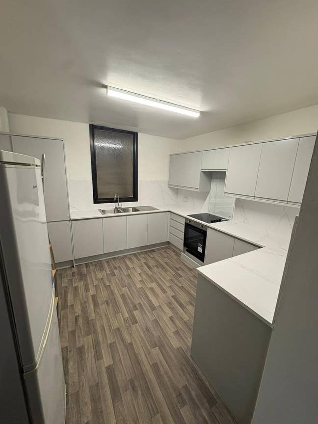 6 bed property available to rent now until 30/06 Main Photo