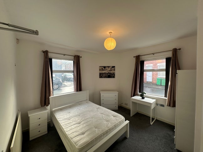 Double Room to Let  Main Photo