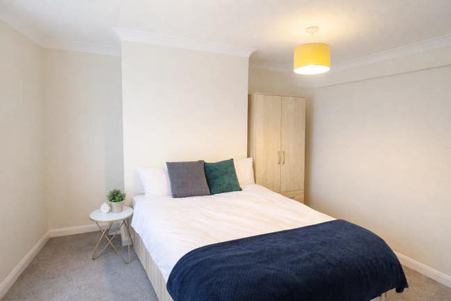 CB4 - Stunning double rooms - No deposit inc Main Photo