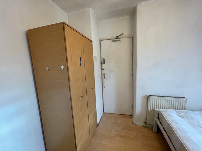 Cheap Double Room Near Stepney Green  Main Photo
