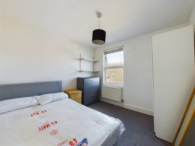 Surbiton Road, Kingston upon Thames, KT1 2HG  Main Photo