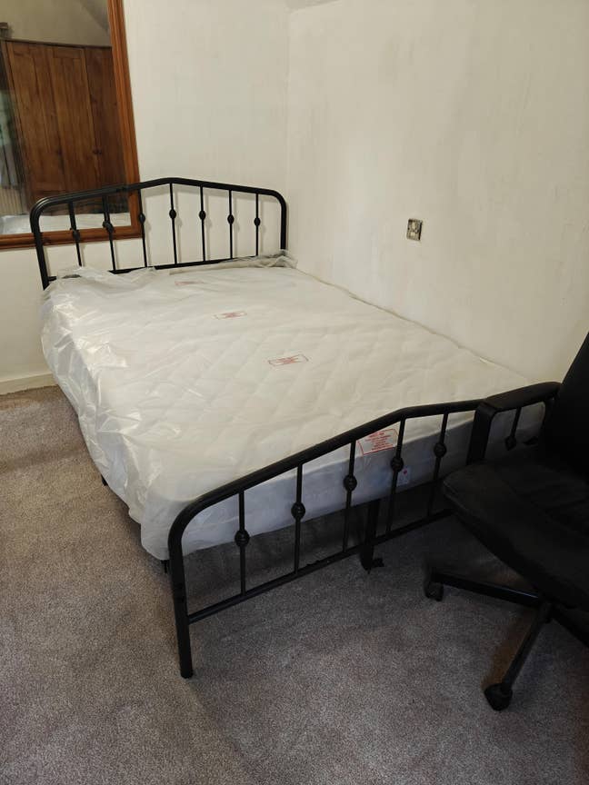 Large Double Room to Let with En-Suite Bathroom In Main Photo