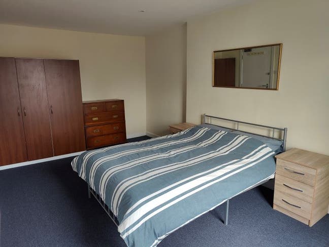 Double Room in Shepherds Bush Main Photo